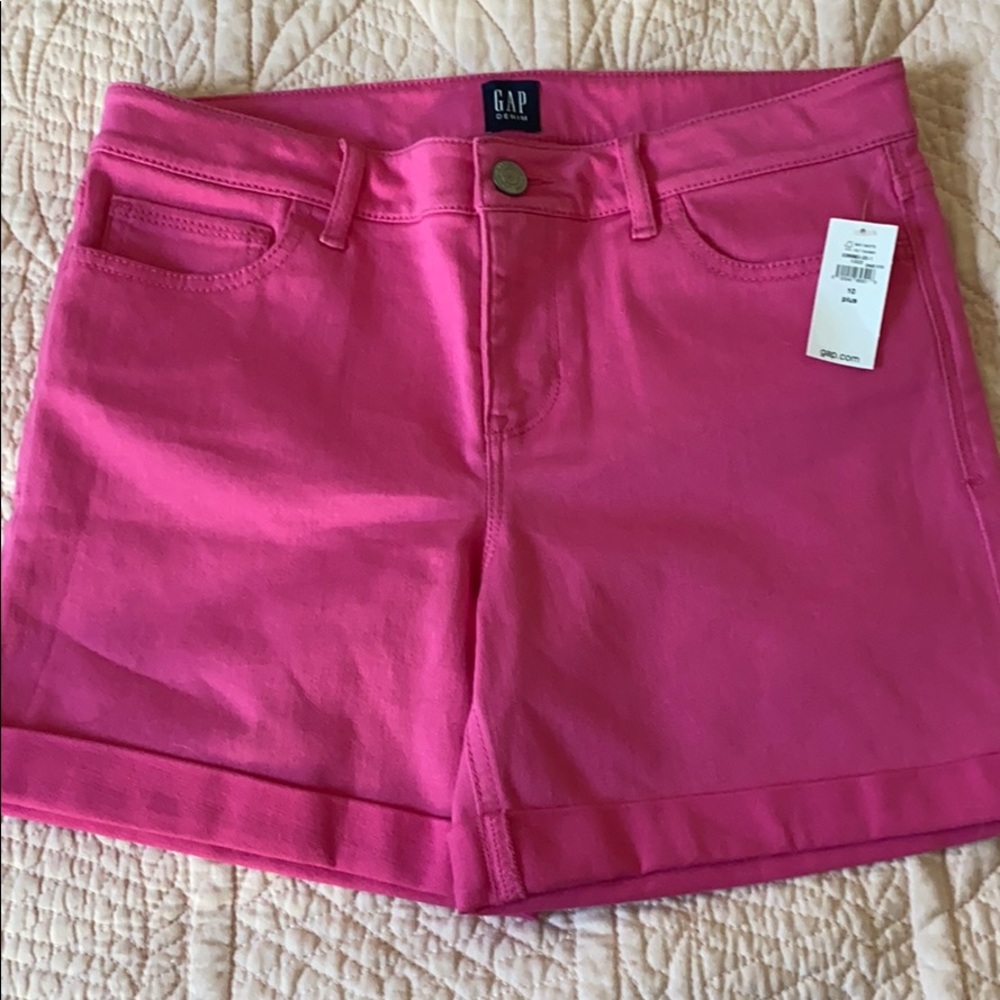 Pink stretch Gap shorts